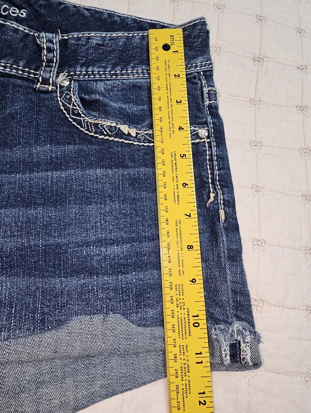 Women's Maurices Embroidered Jean Shorts Sz 13/14
